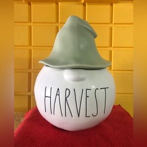 Rae Dunn fall/harvest gnome